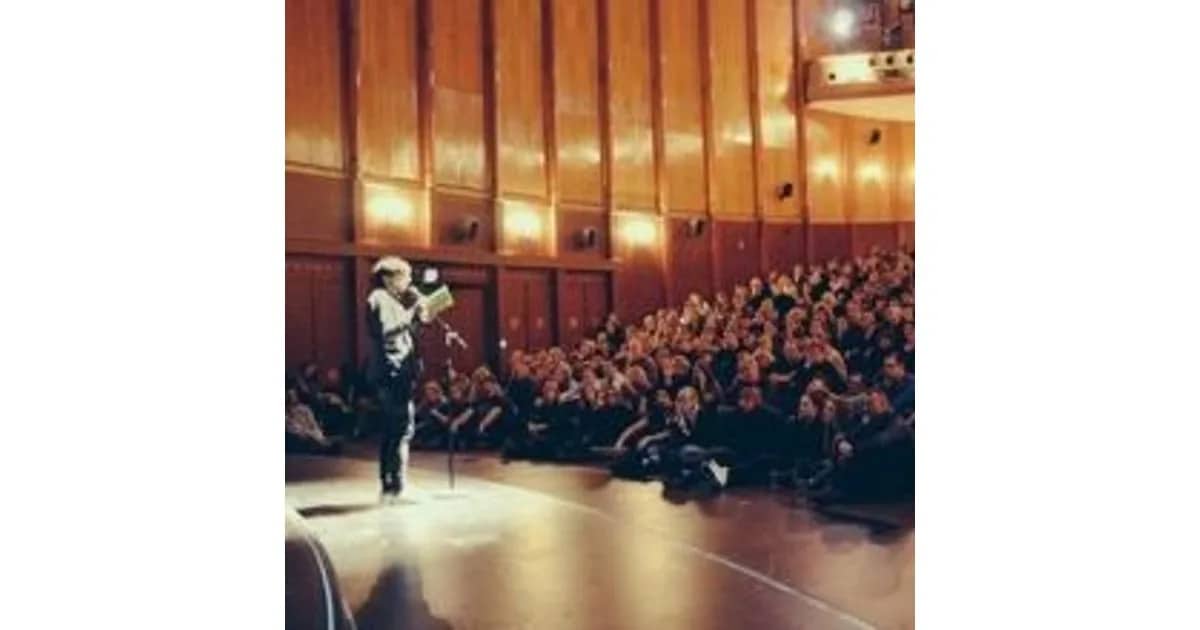 BEST OF POETRY SLAM