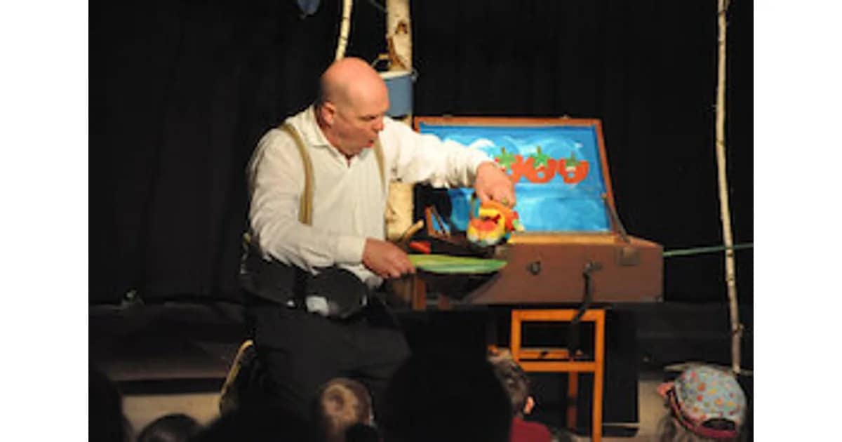 Kindertheater im Casablanca - Die kleine Raupe Nimmersatt