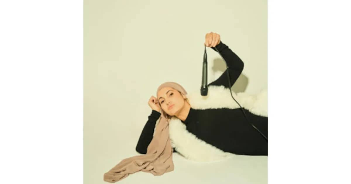 Anissa Loucif - MACH NICHT SO AUF TEUER