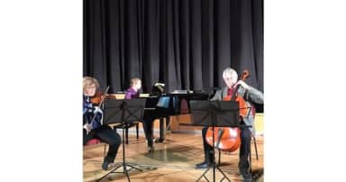 KMS-Trio: Susanne Kemner (Violine), Hans Nasshan (Cello), Jessica Riemer (Klavier)