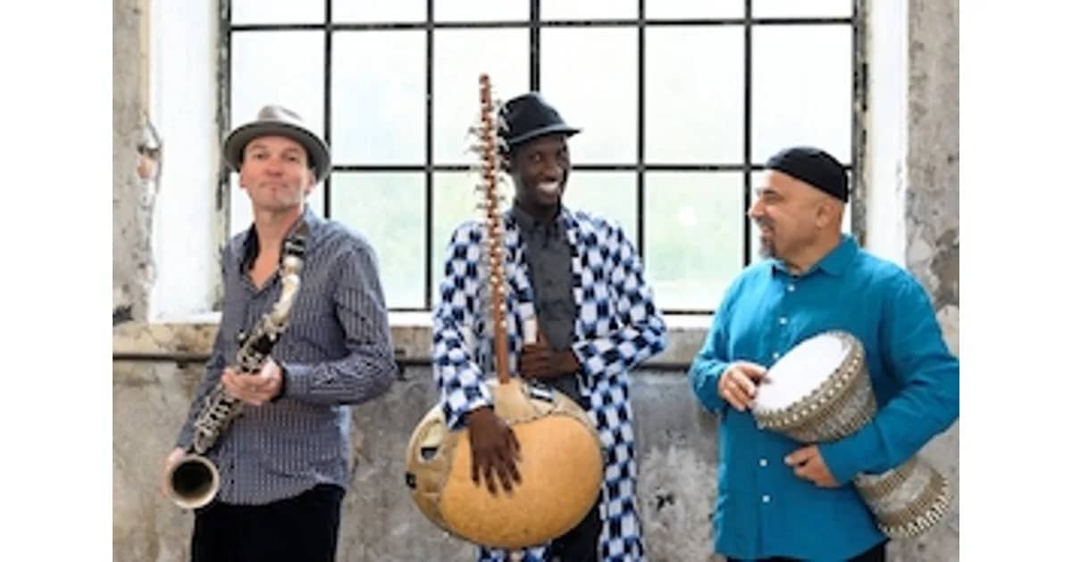 JMO - Jan Galega Brönnimann - Moussa Cissokho - Omri Hason - Nia Yelle (Open Your Eyes)