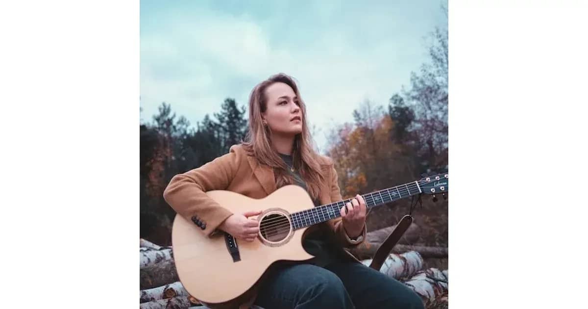 SOPHIE CHASSÉE
