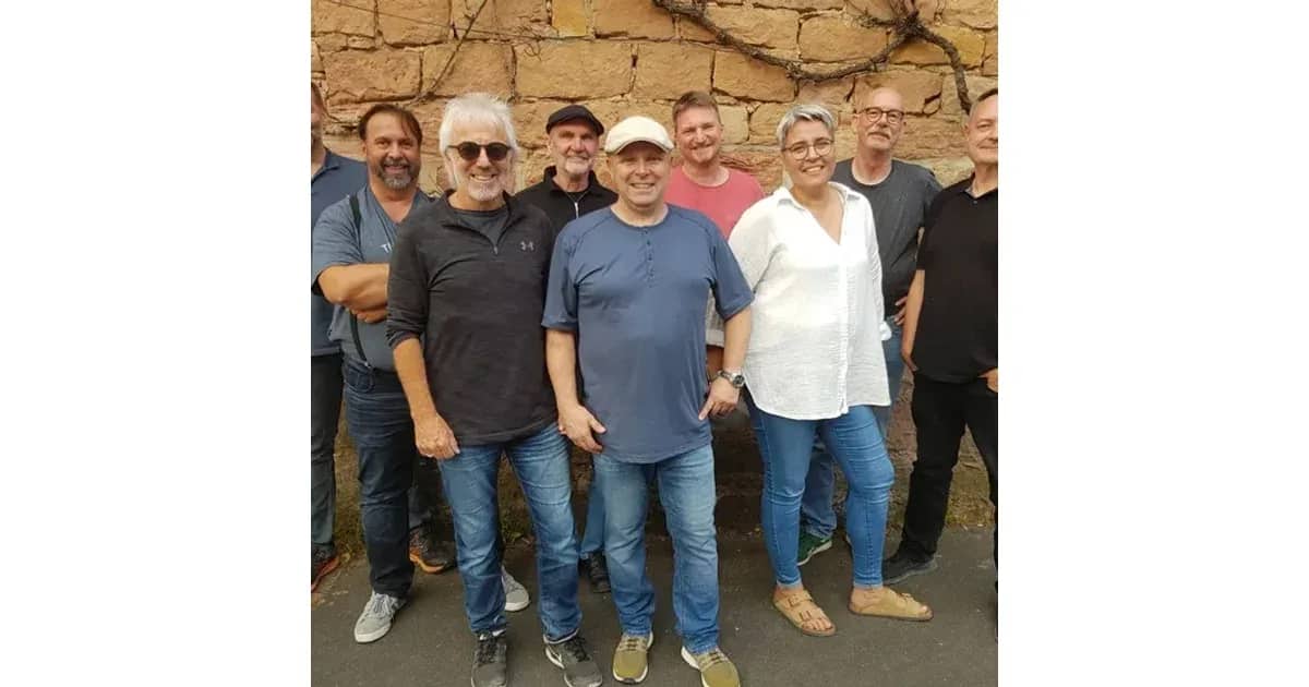 TEN OF A KIND - 30 Jahre! Live im Hofgarten