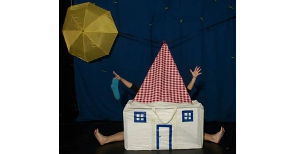 Figurentheater Esther Nicklas zeigt: "Socke, Mond und Sterne" (2+)