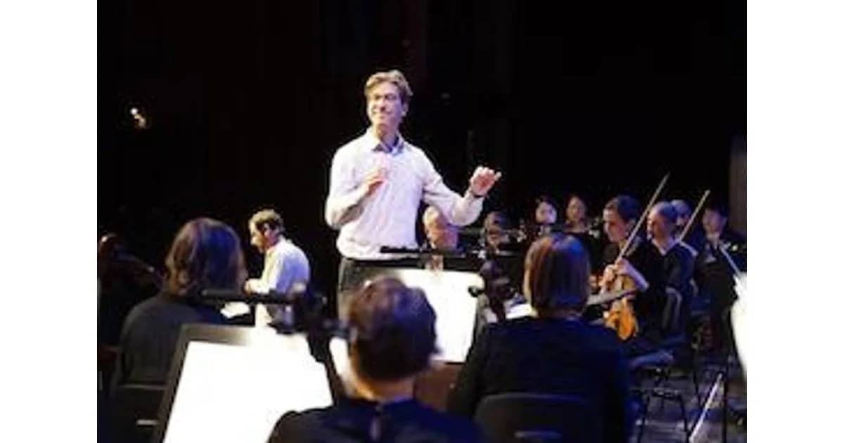 Familienkonzert 2 - Klang voller Tanz - Eine fantastische Tanzreise Ltg. Wouter Padberg