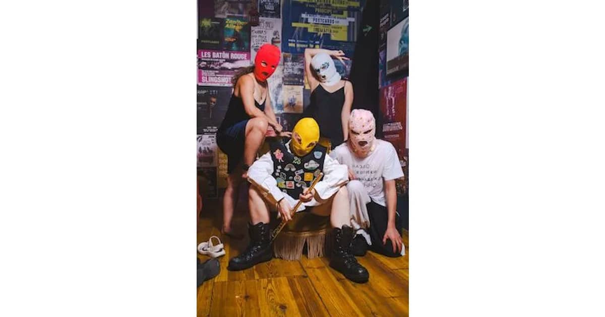 Pussy Riot: Riot Days - Support: New Age Doom