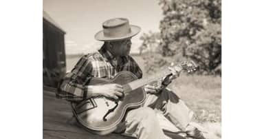 Eric Bibb