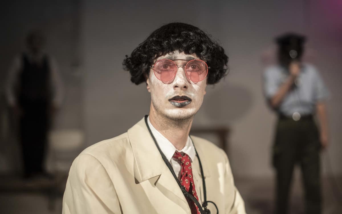 La fin du monde est une idée sans avenir - Julien Vella / Groupe Caute event image