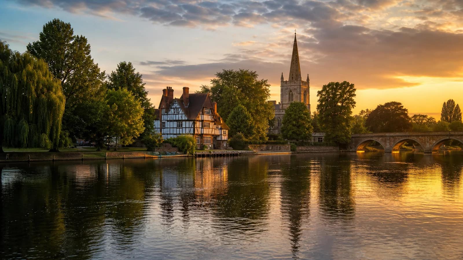 Stratford-Upon-Avon travel hero