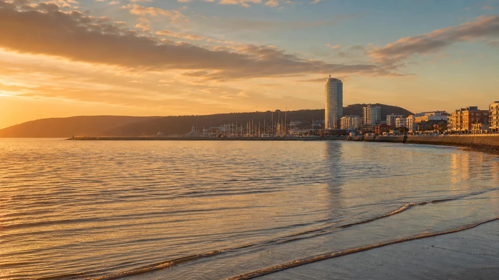 Swansea travel hero