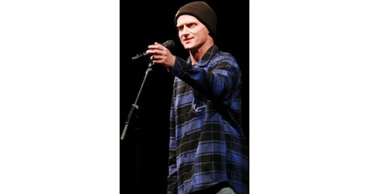 Q4 - WORD UP! Poetry Slam Deluxe event image