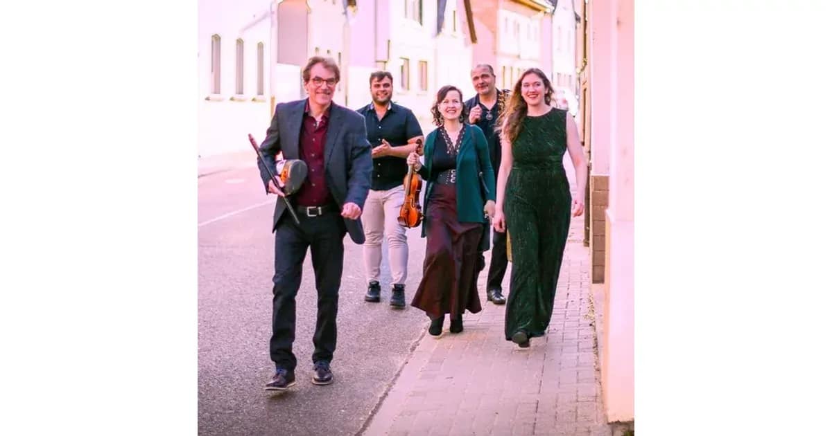 DHALIAS LANE - Irish Folk event image