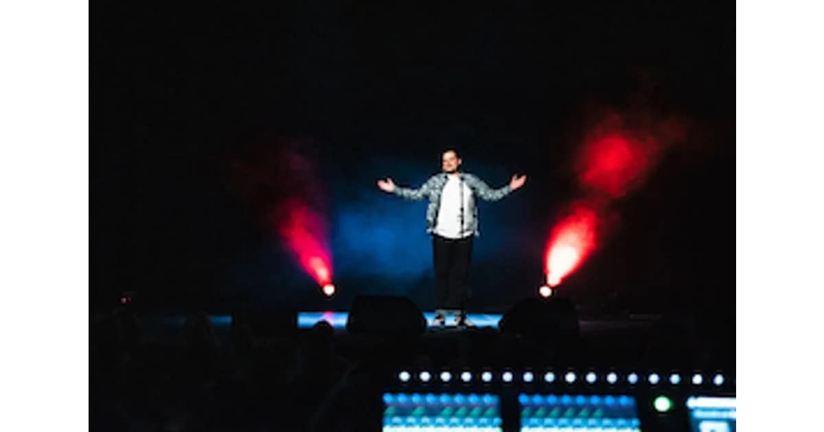 Veranstaltungen 26/27 - Best of Poetry Slam: Dichterwettstreit deluxe mit Elias Raatz event image