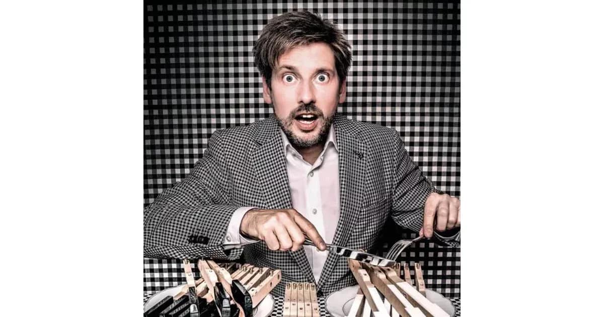 Ich hab mir gerade noch gefehlt - Klavierkabarett mit Daniel Helfrich event image