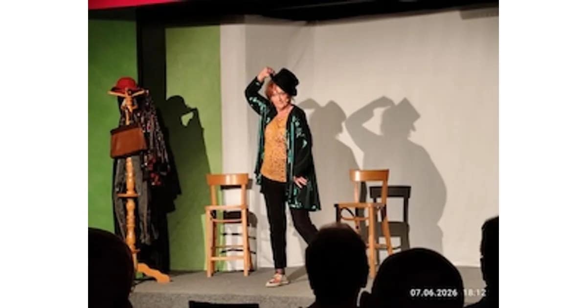 Big Helga - een kleenet Menschenkind - Helga Hahnemann unsere "Henne" event image