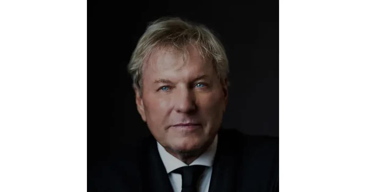 „200 Herzen, eine Stimme“ – Bernhard Brink erneut hautnah im Capitol - Sitzkonzert event image