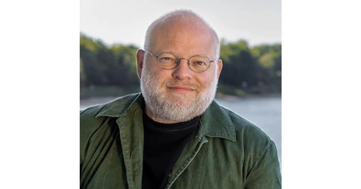 Wortwärts: Literatur in Schorndorf - Lesung mit Kristof Magnusson: »Die Reise ans Ende der Geschichte« event image