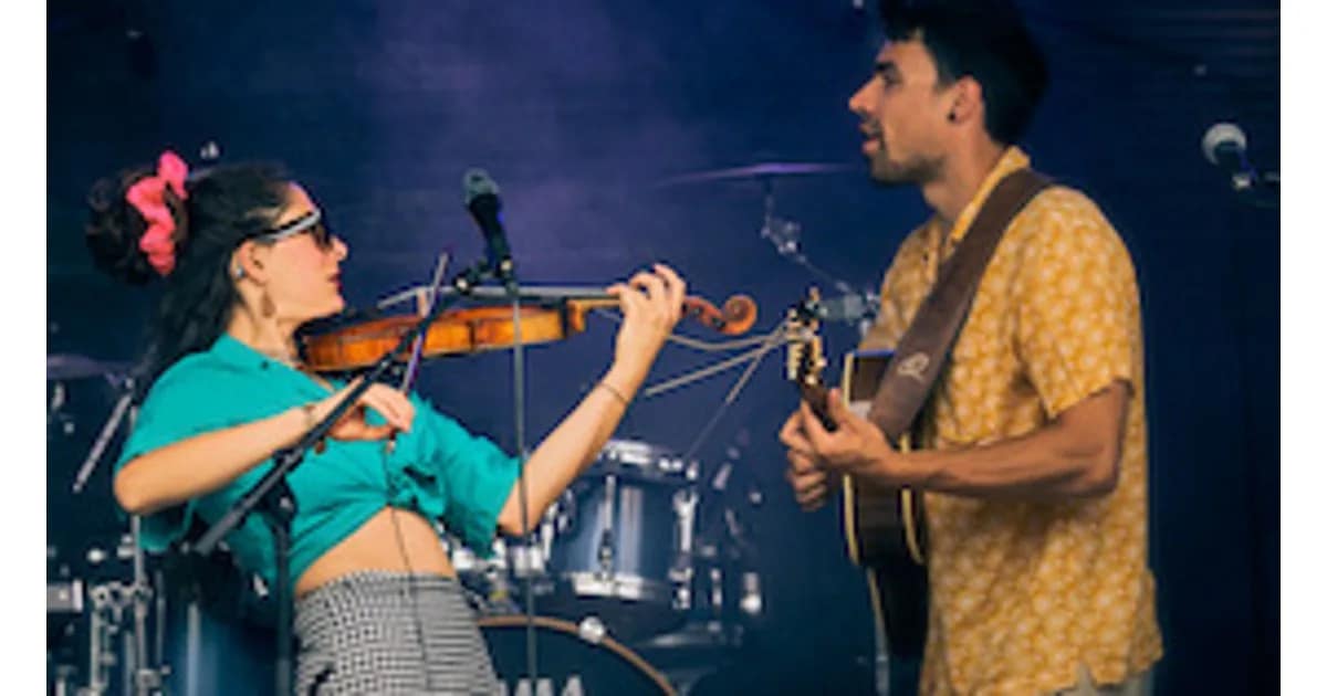 Lina Bo - Liedermacher, Straßenmusik, deutsche und spanische Retropopsongs event image