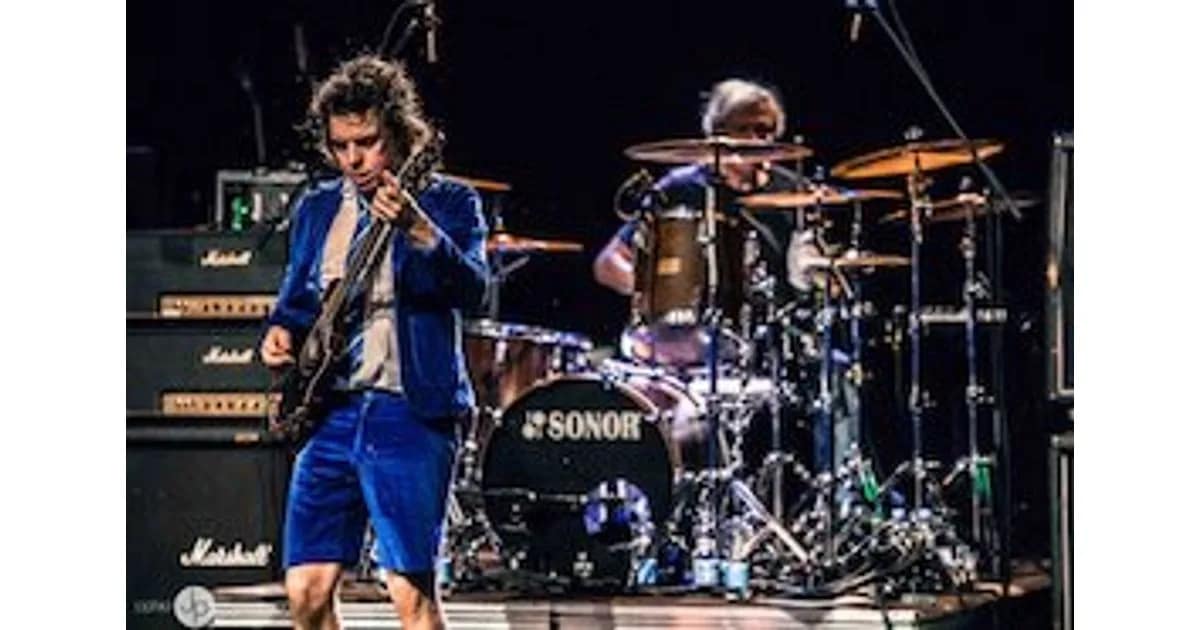 AC/DC MASTER-BAND NICK YOUNG - TOUR 26 event image