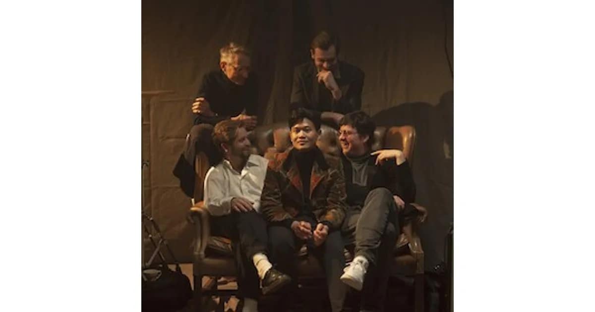 Woodbeez - Lust auf eine Zeitreise – mit Rückfahrtschein ins Hier und Jetzt? event image