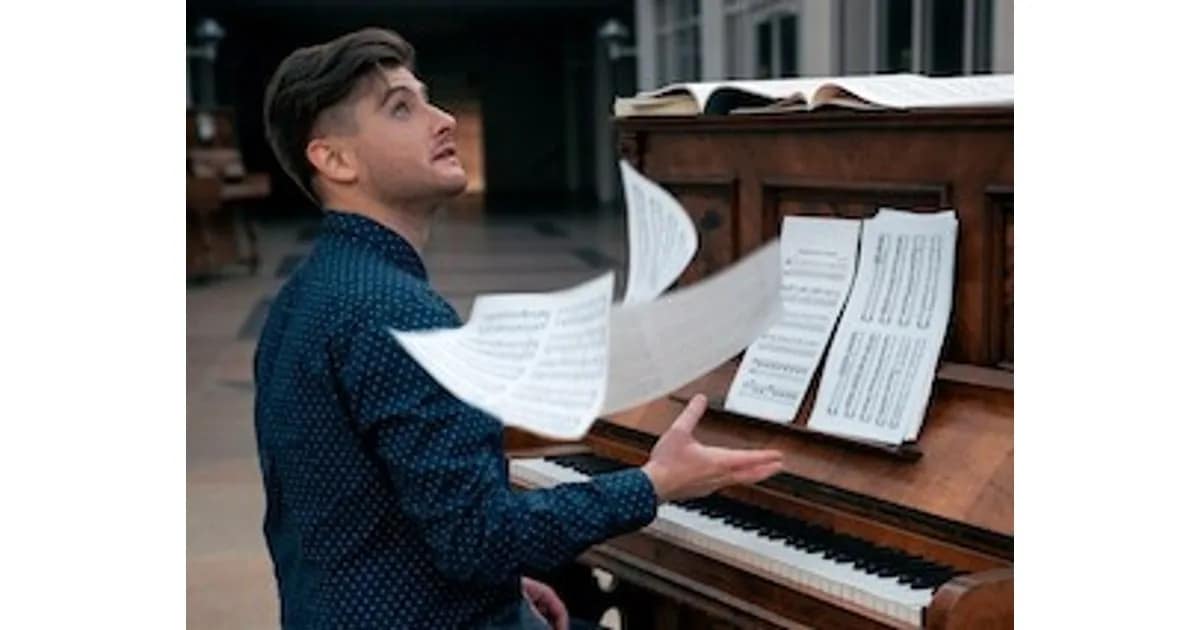 Klavierabend mit Nikolai Denisov - Mit meinem Klavier um die Welt event image