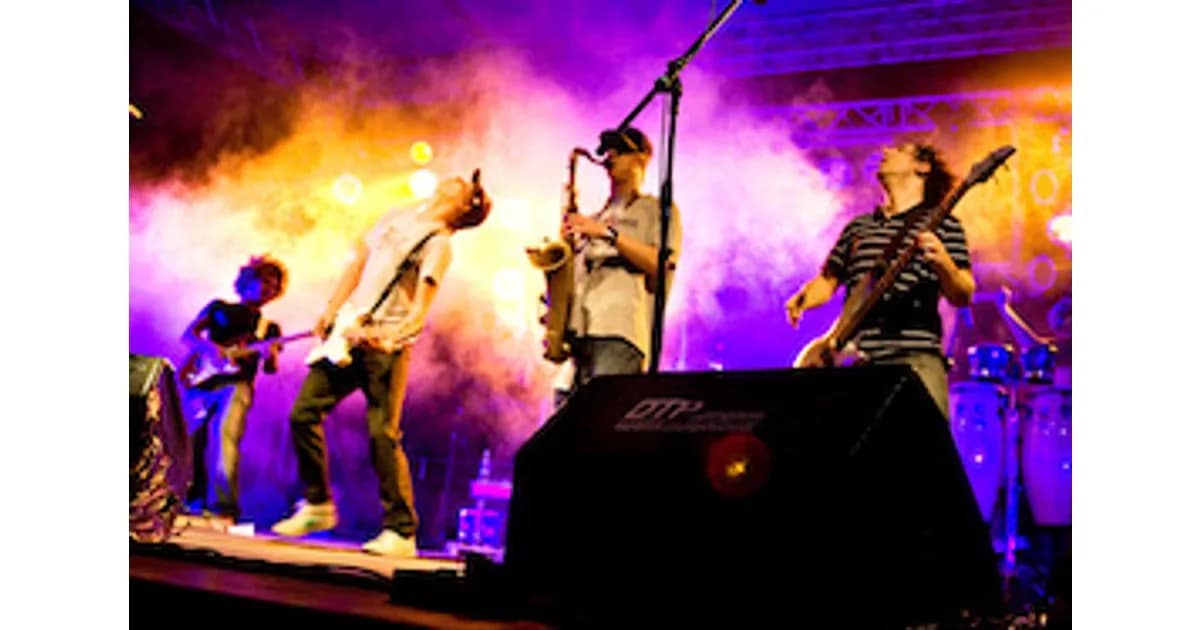 SCHEINACHTEN - Abgestaubt und eingecremt, um mal wieder auszugehen! event image