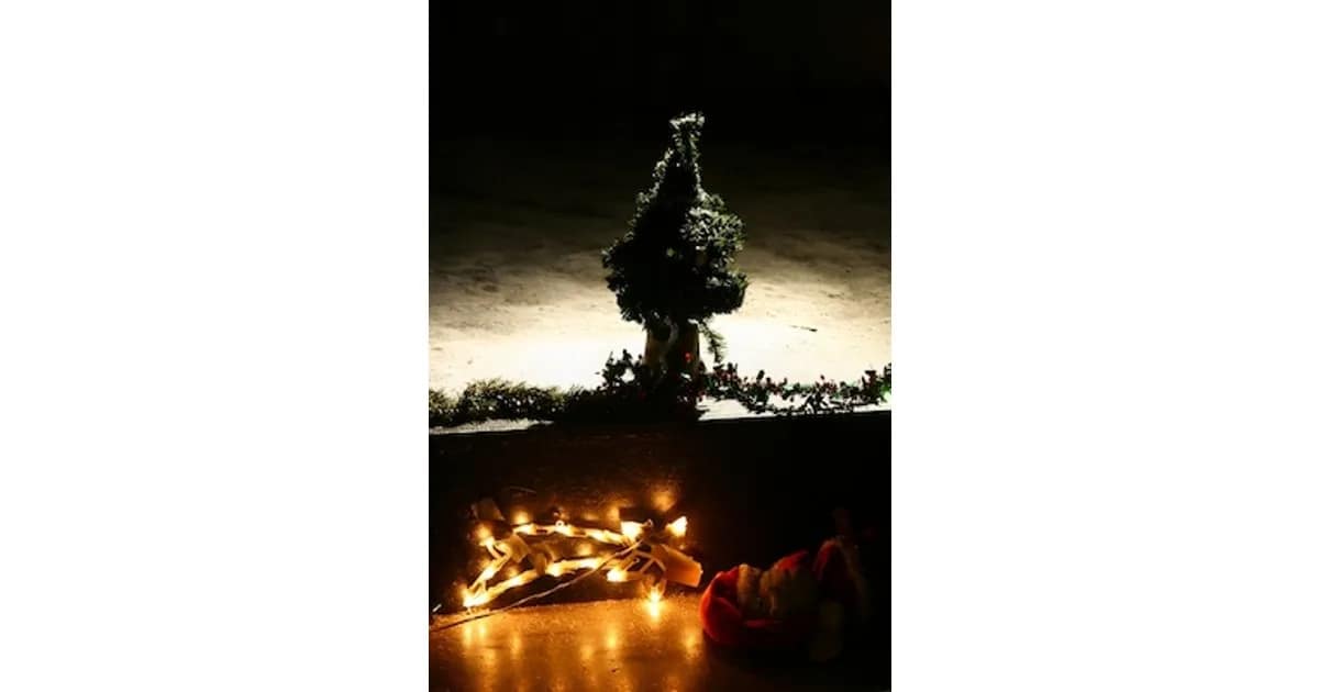 Advent, Advent ein Englein brennt... - Die etwas andere Weihnachtsrevue event image