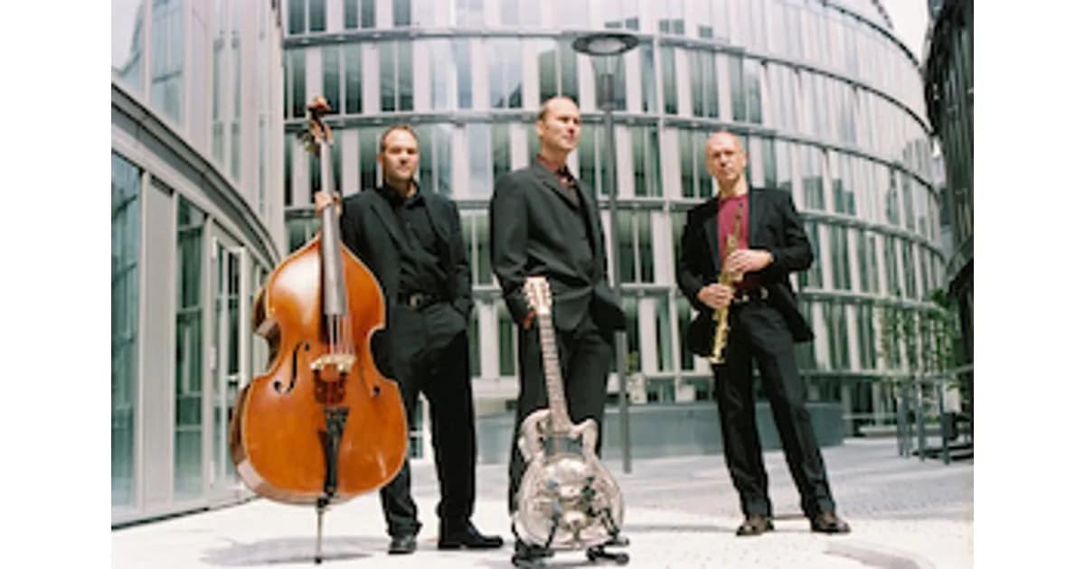 Oliver Steller mit Dietmar Fuhr (Kontrabass) und Bernd Winterschladen (Saxophon) - Zwischen den Sternen. Gedichte - Briefe - Leben. event image