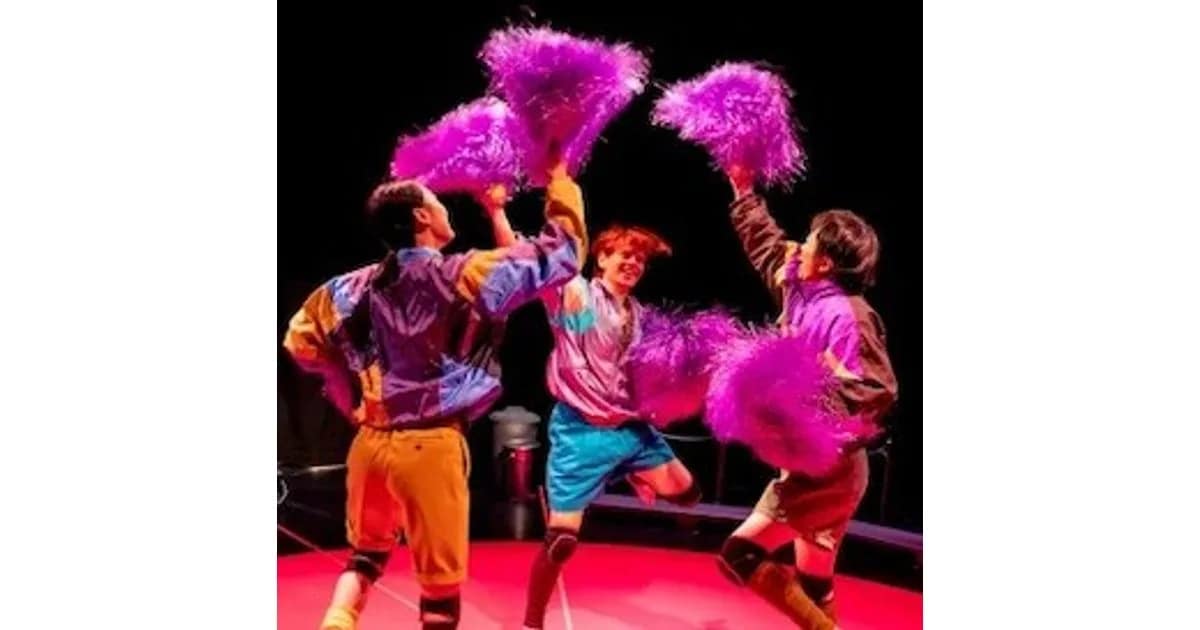 BÄÄÄM Eine Tanzperformance für ein taubes und hörendes Publikum ab 3 Jahren im Rahmen von fluctoplasma event image