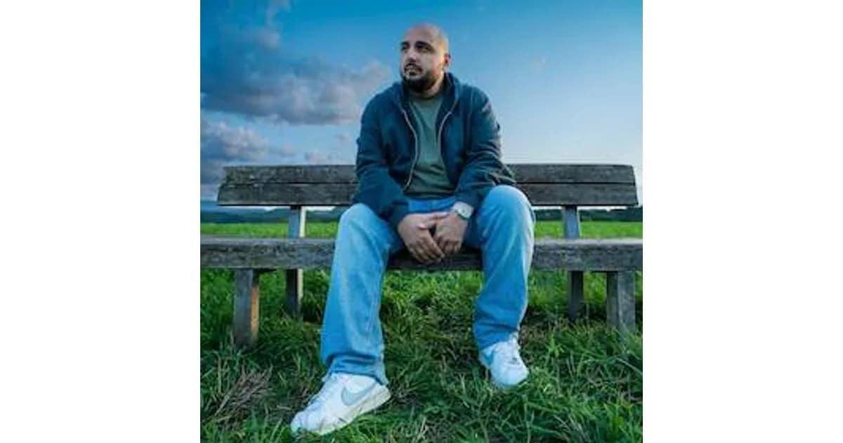Sezer Oglu - "Reisst euch zusammen!" event image