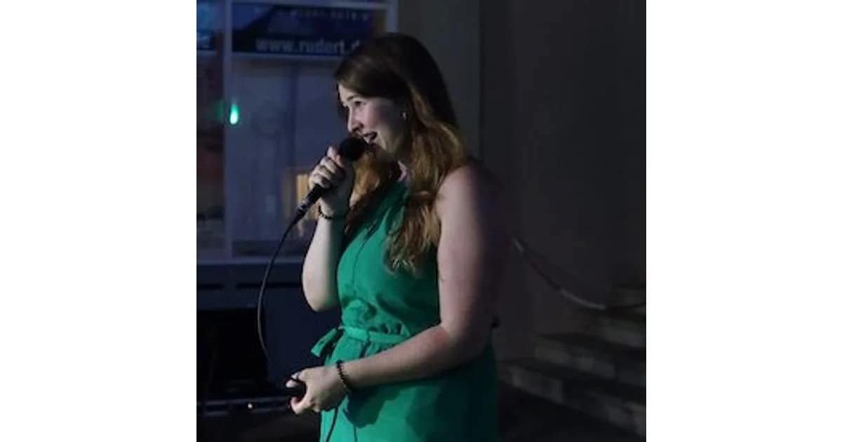 ROSENAU Poetry Slam - als Conférencière und Moderatorin Marina Sigl event image