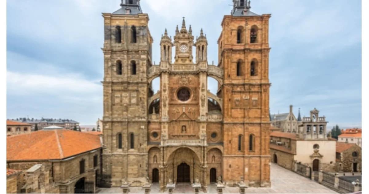 Visita a la Catedral de Astorga event image