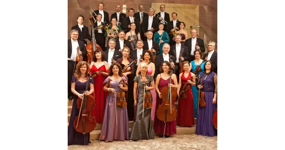 Friedrichsdorfer Kulturzeit - Neujahrskonzert: Johann-Strauß-Orchester Frankfurt - Puszta-Zauber trifft Broadway Glamour event image