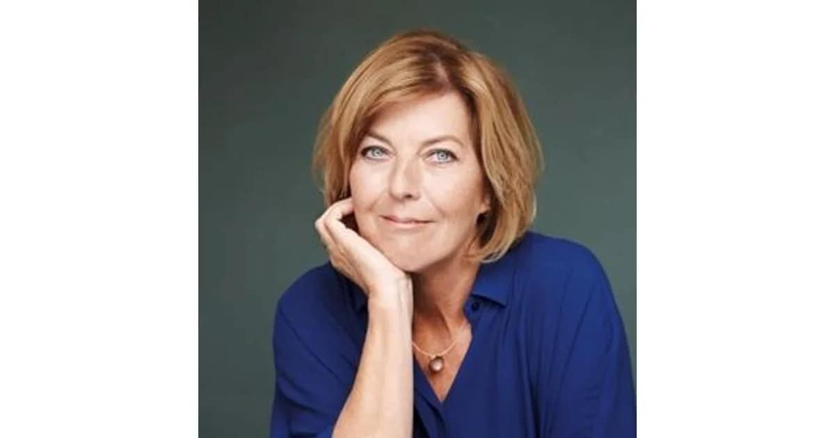 Dora Heldt & Anouk Schollähn - „Frauen mittleren Alters, die zu viel sitzen“ event image