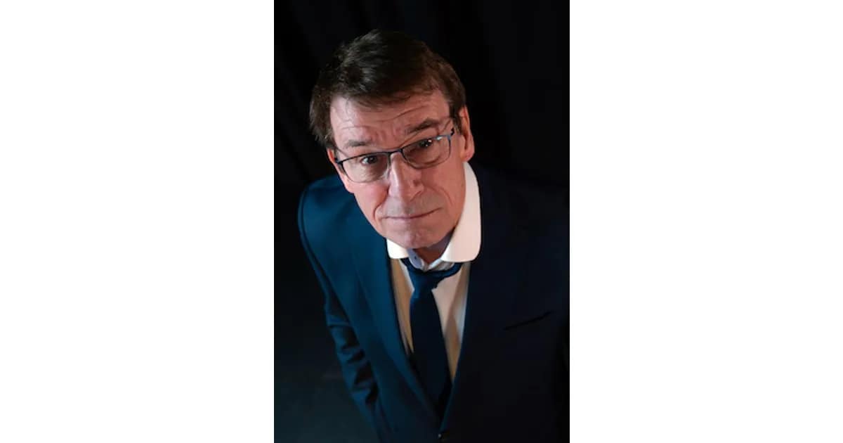 Jan-Peter Petersen - "Streng gemein" - Ein Abend voller bissiger Beobachtungen, kluger Pointen und viel Humor, der zeigt, wie nah Komik und Realität beieinander liegen event image