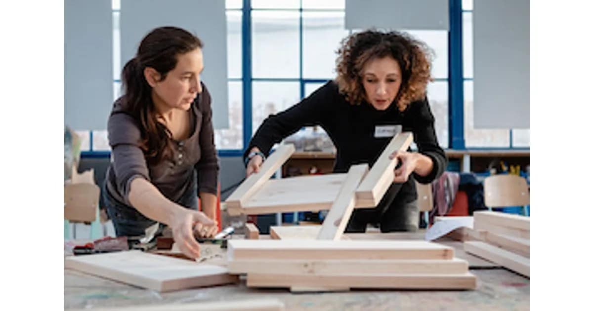 Build Your Own Chair: Ein Klassiker von Enzo Mari (DE) - Build Your Own Chair: Autoprogettazione von Enzo Mari (DE) event image