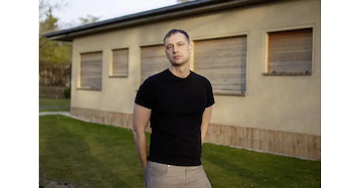 Hendrik Bolz - Lesung: Aus Ruinen event image