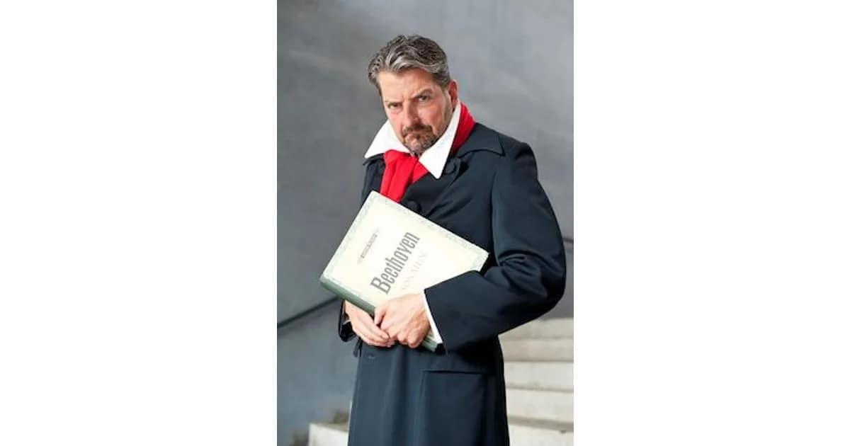 Kulturforum - Veranstaltungen - Der verflixte Beethoven? - Felix Reuter Konzert und Kabarett auf höchstem Niveau event image