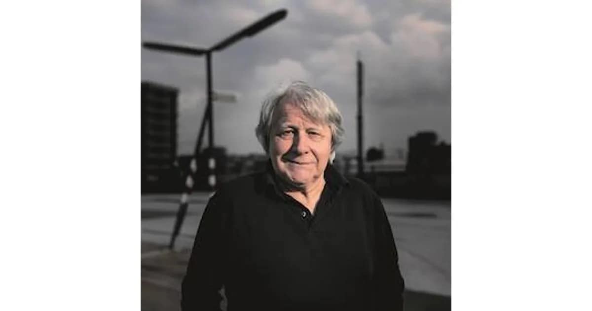 Peter Urban - liest aus "On Air - Erinnerungen an mein Leben mit der Musik" event image