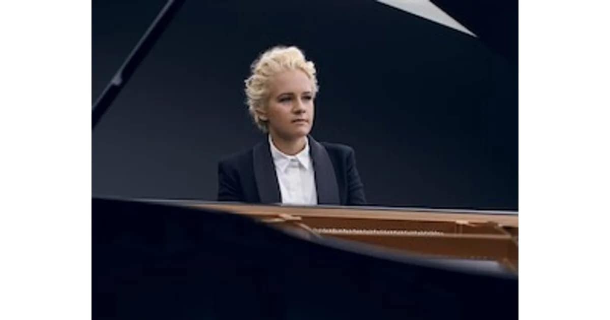 Aleksandra Mikulska - Genies der Klavier-Romantik - Klavierabend event image