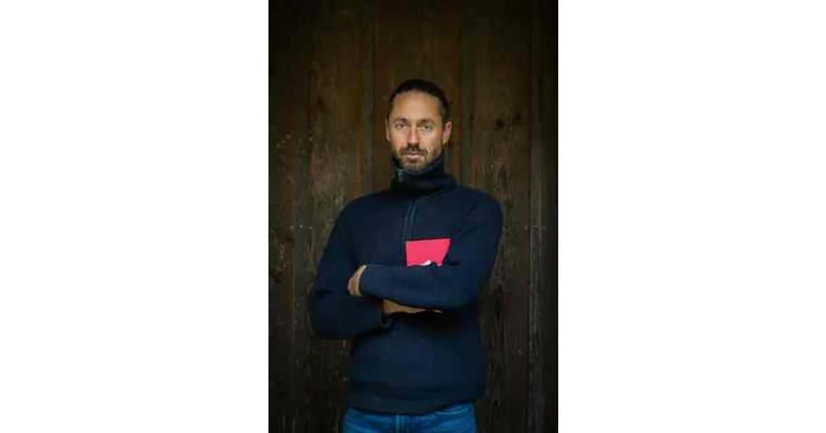 Live-Kunst & Sprache - Dachbodenlesung: Ben Rakidžija • Verteidigung des Mittagsschlafs event image