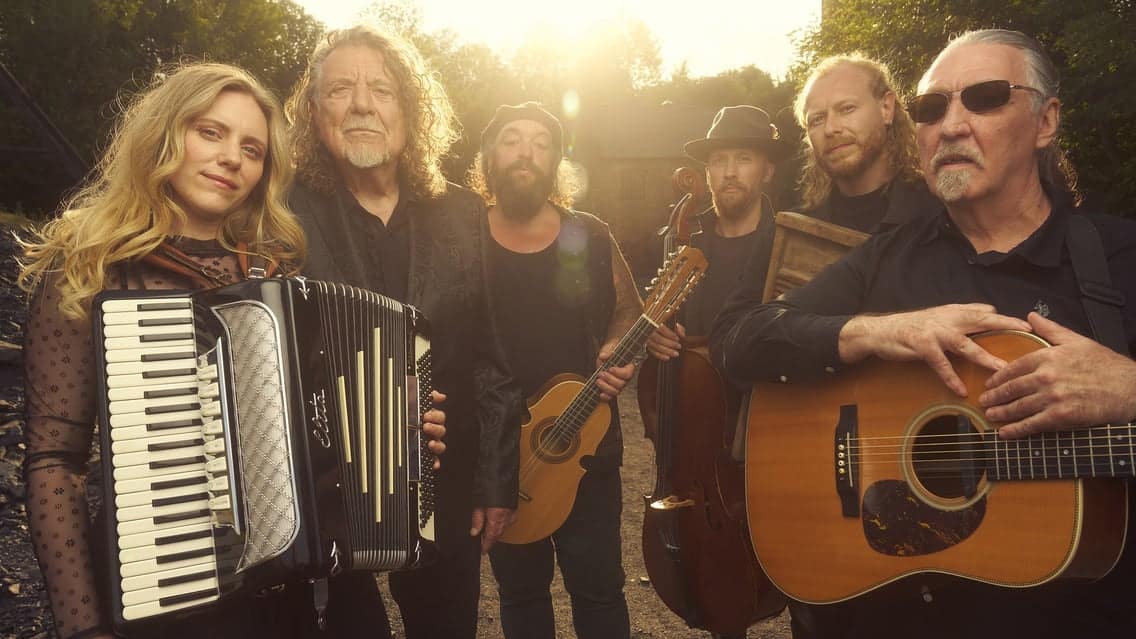 ROBERT PLANT with SAVING GRACE and SUZI DIAN
