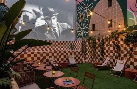 Upon Angels - cinema ao ar livre