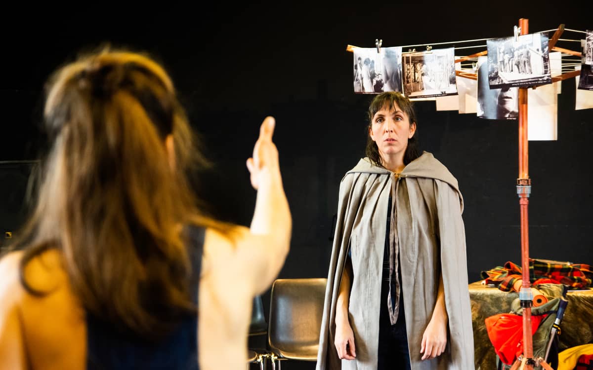 Les Subversives • Les Filles de Simone