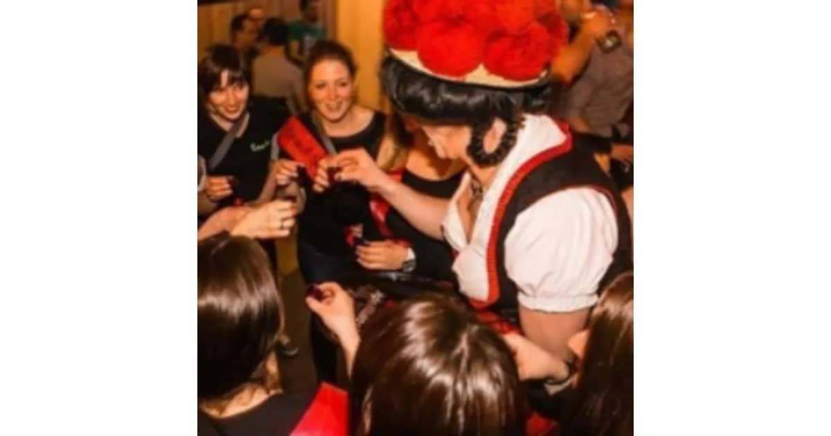 Hallöchen, Hallöchen, Freiburg! - Die Travestie-Show-Tour mit Betty BBQ event poster