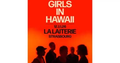 Girls in Hawaii