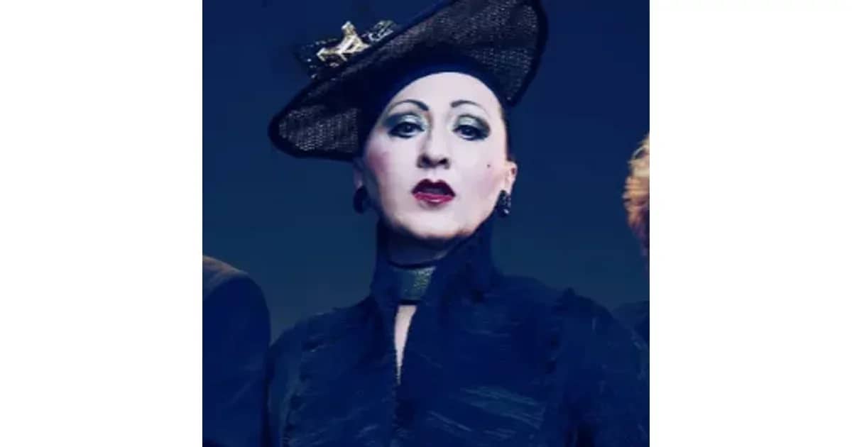 LA NUIT DE PARIS - AUF DEN SPUREN DER PIAF