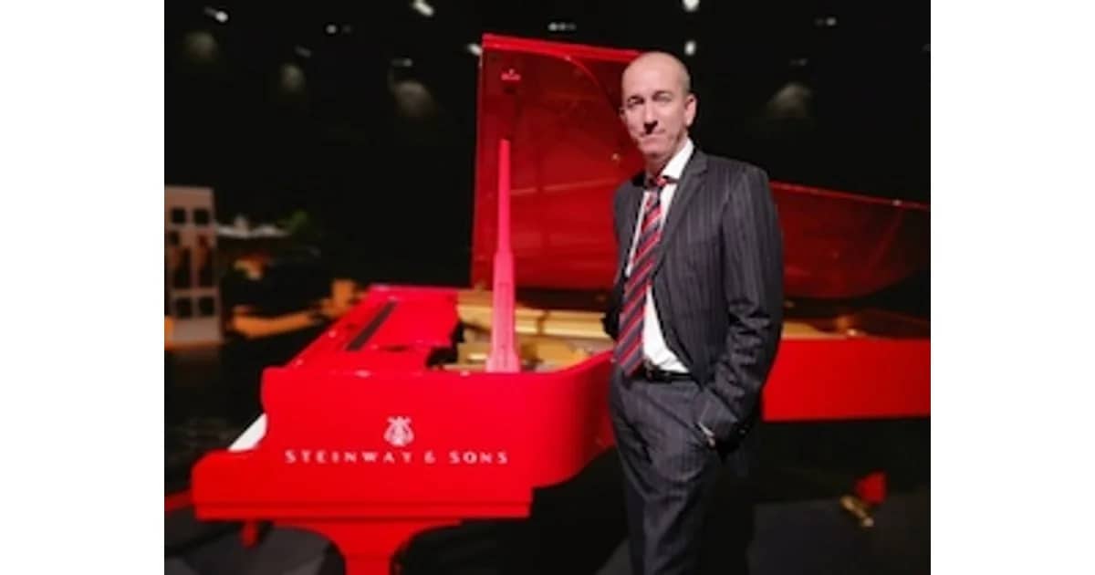 CHRIS HOPKINS (piano solo) - Classic Jazz & Swing at its best
