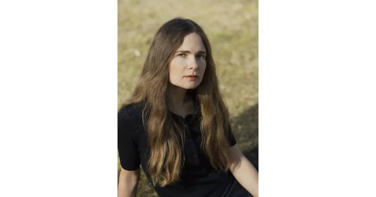 Valeria Gordeev - »Die Zikade entschlüpft ihrer goldglänzenden Hülle«