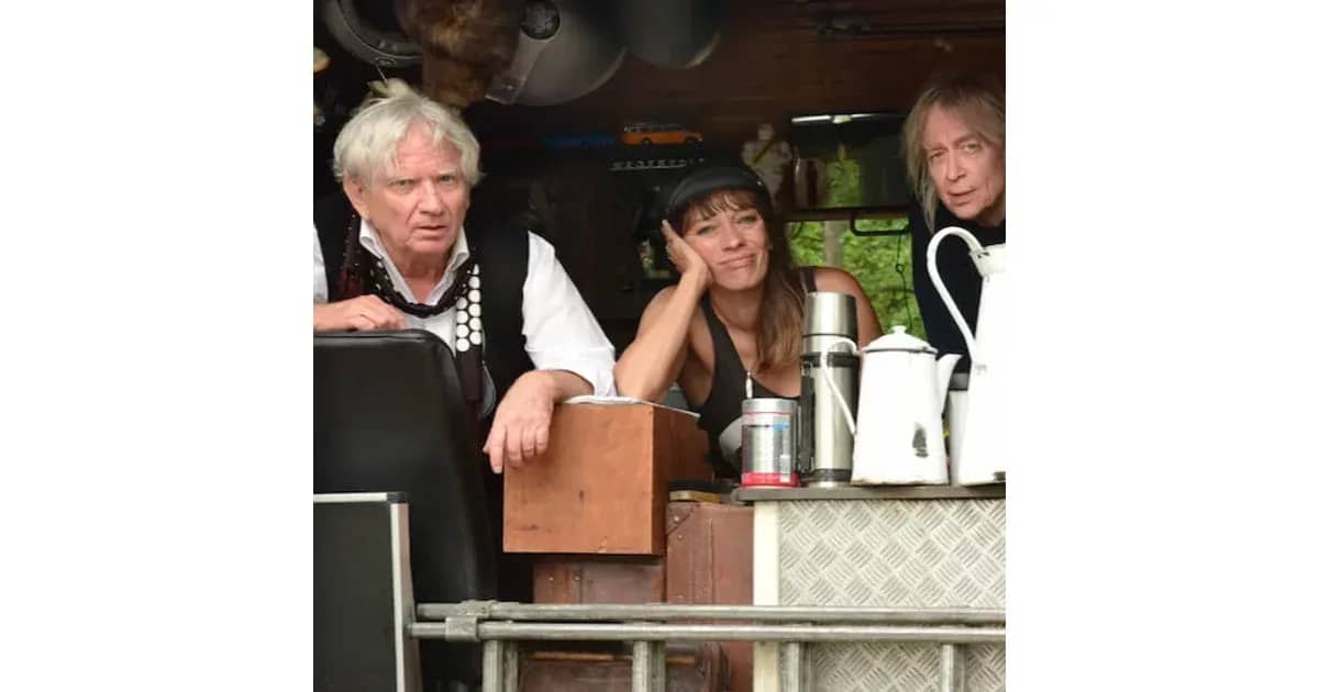 Kai & Funky von TON STEINE SCHERBEN - feat. Birte Volta mit Special-Guests